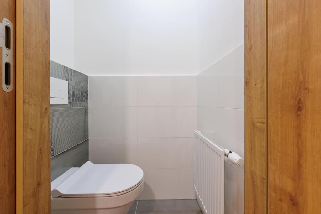 2 With Terrace And Free Parking Near Metro Apartamento *