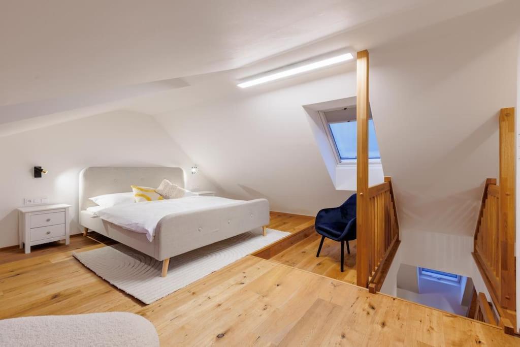 2 With Terrace And Free Parking Near Metro *