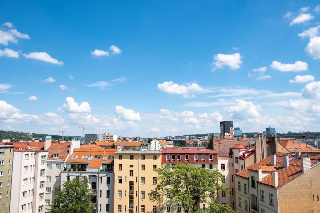 2 With Terrace And Free Parking Near Metro Prag