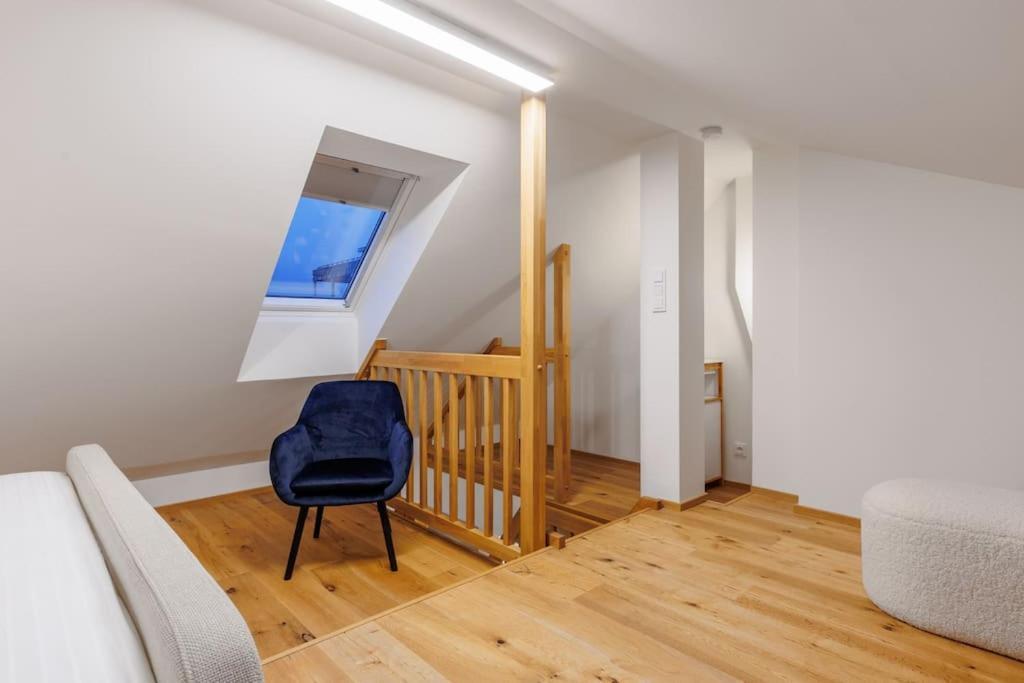2 With Terrace And Free Parking Near Metro Apartment