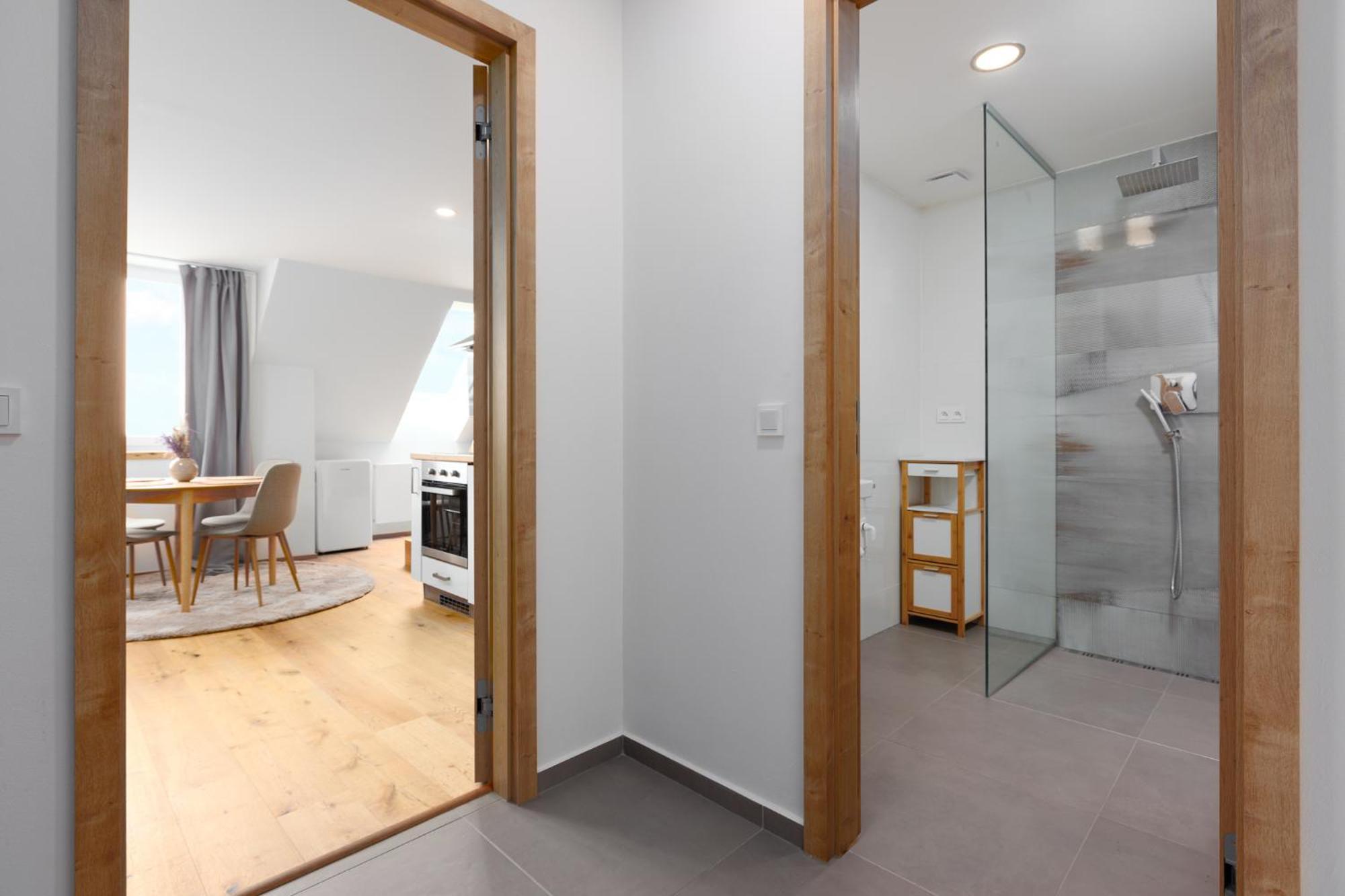 Apartment 2 With Terrace And Free Parking Near Metro