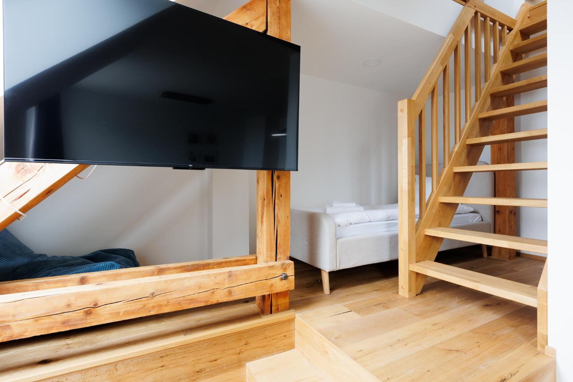 Apartment 2 With Terrace And Free Parking Near Metro Prag
