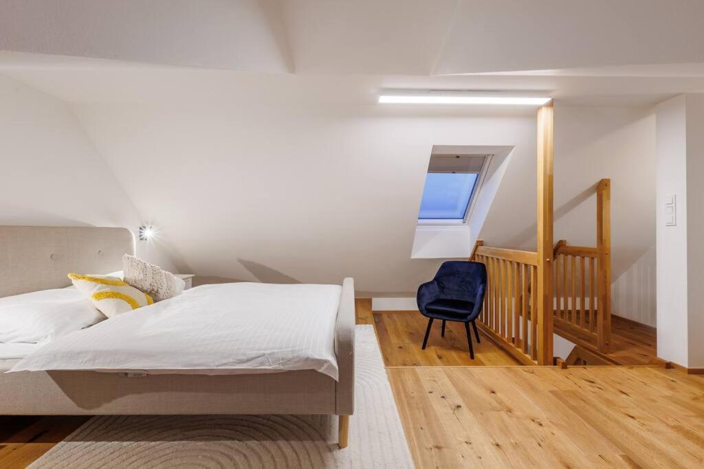 2 With Terrace And Free Parking Near Metro Apartment Prag